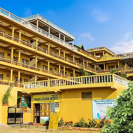 Hotel Nature Heritage 奇旺 外观 照片